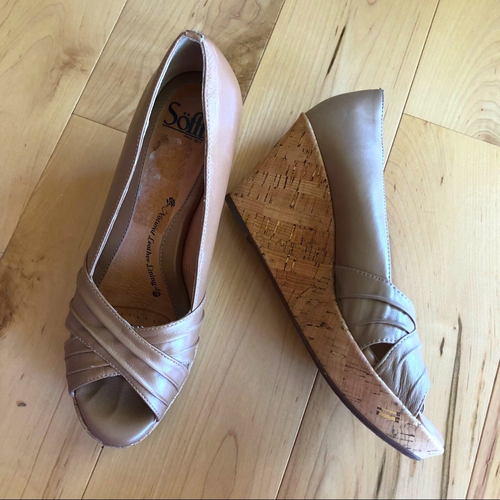 Sofft Tan Wedges